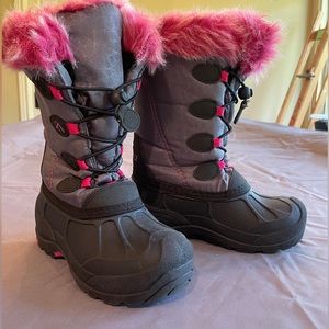 Girls winter boots size 1